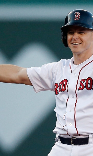 Brock Holt’s pinch double lifts Red Sox over Mets 5-3